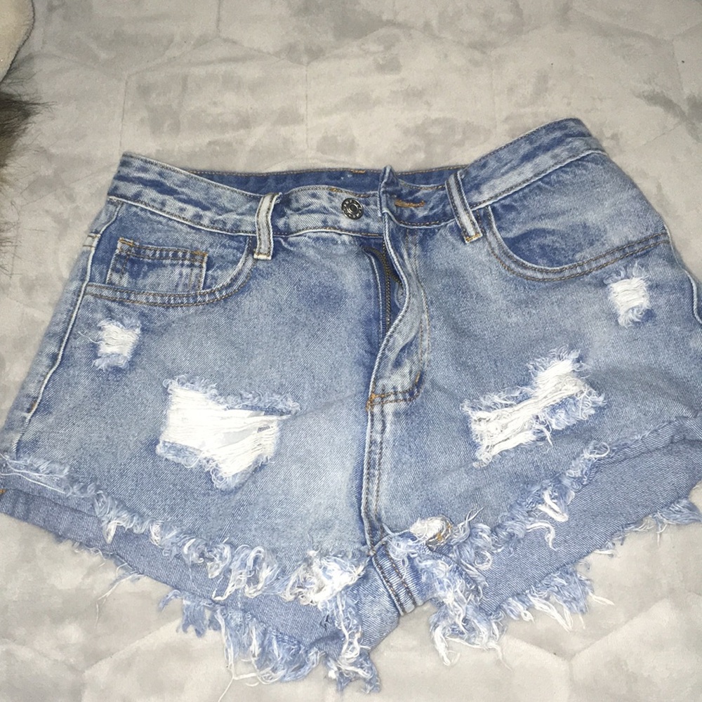 Shorts - Picture 1 of 2